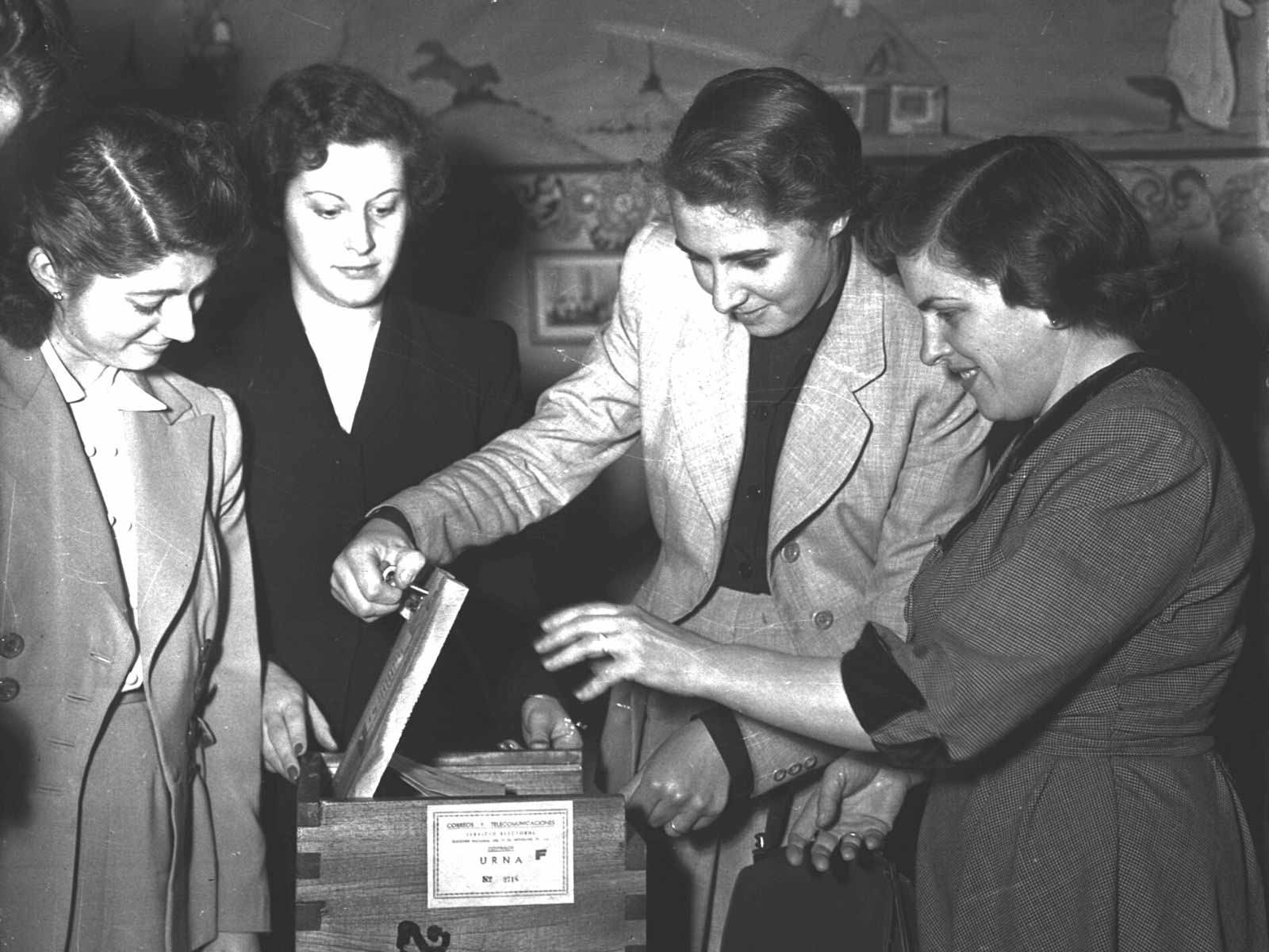 El Voto Femenino en Chile: Un Legado de Lucha Feminista, de tintes ...