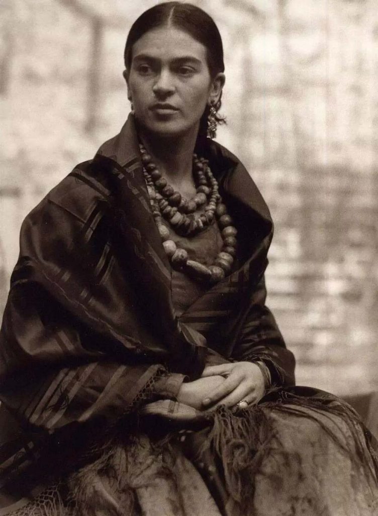 Frida Kahlo: Entre el Dolor y la Inmortalidad