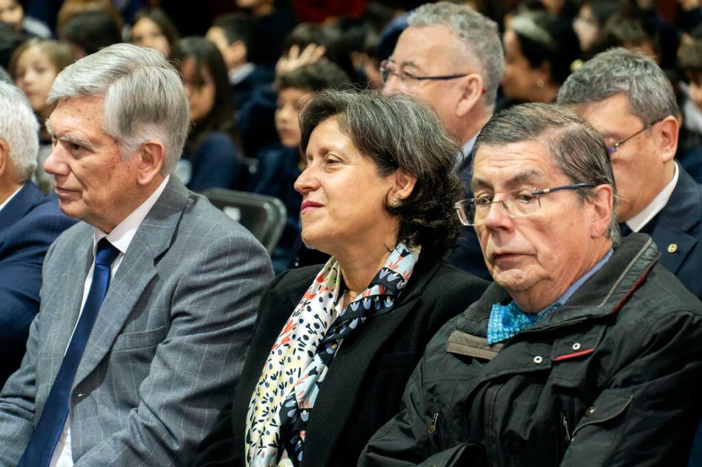 Gran Maestra y Gran Maestro en Aniversario 33 del Colegio La Fontaine