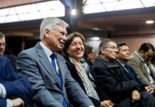 Gran Maestra y Gran Maestro en Aniversario 33 del Colegio La Fontaine