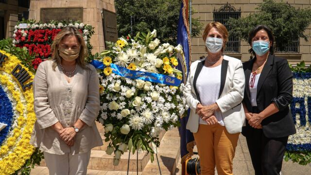 Ofrenda Floral Monumento Pedro Aguirre Cerda Ofrenda Floral Monumento Pedro Aguirre Cerda Ofrenda Floral Monumento Pedro Aguirre Cerda